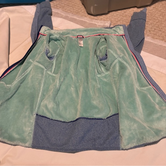 Ivivva soft lined jacket size 8- huddle cuddle - Picture 5 of 9